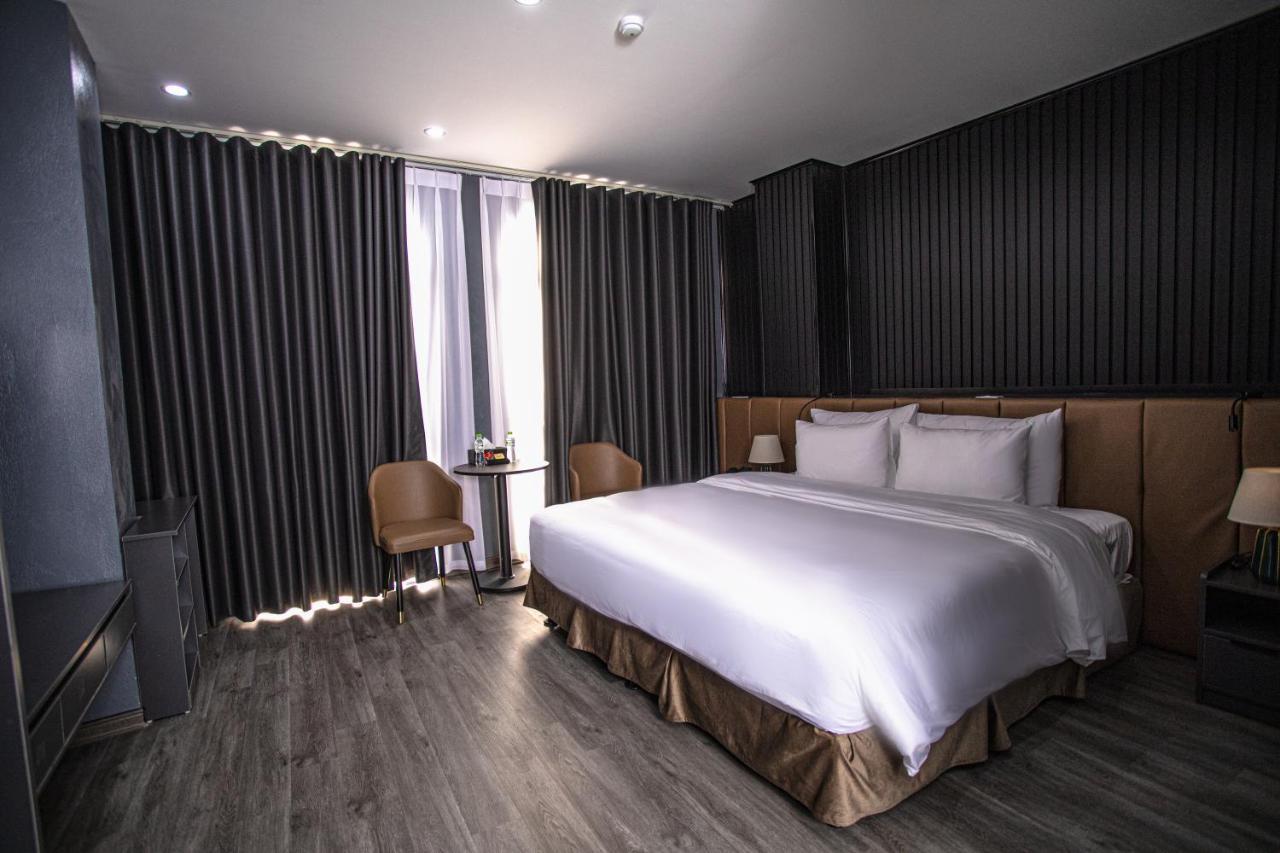 קאו באנג La Maison Boutique Hotel מראה חיצוני תמונה